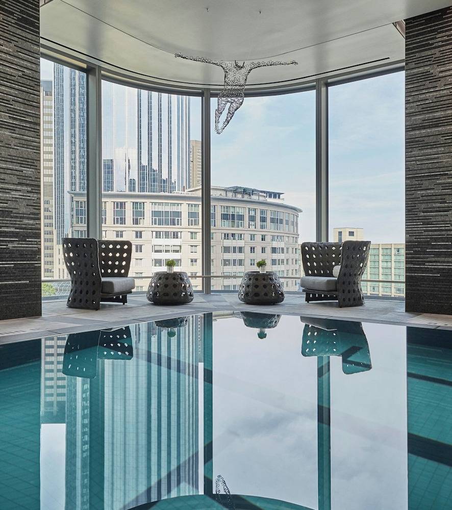 Four Seasons Hotel One Dalton Street, Boston