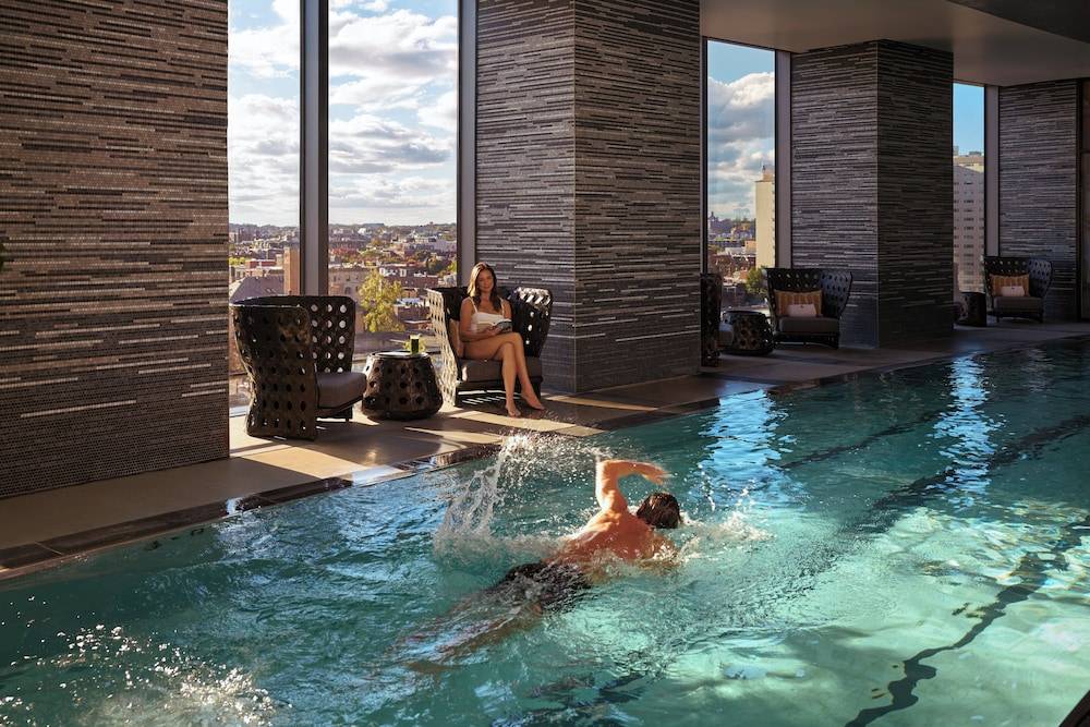 Four Seasons Hotel One Dalton Street, Boston