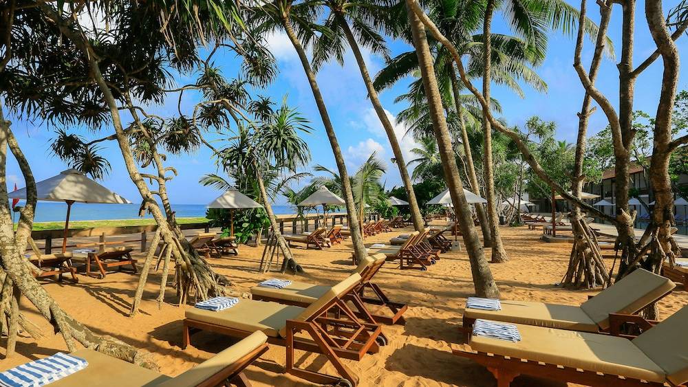 Pandanus Beach Resort & Spa