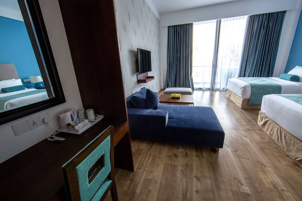 Club Waskaduwa Beach Resort & Spa