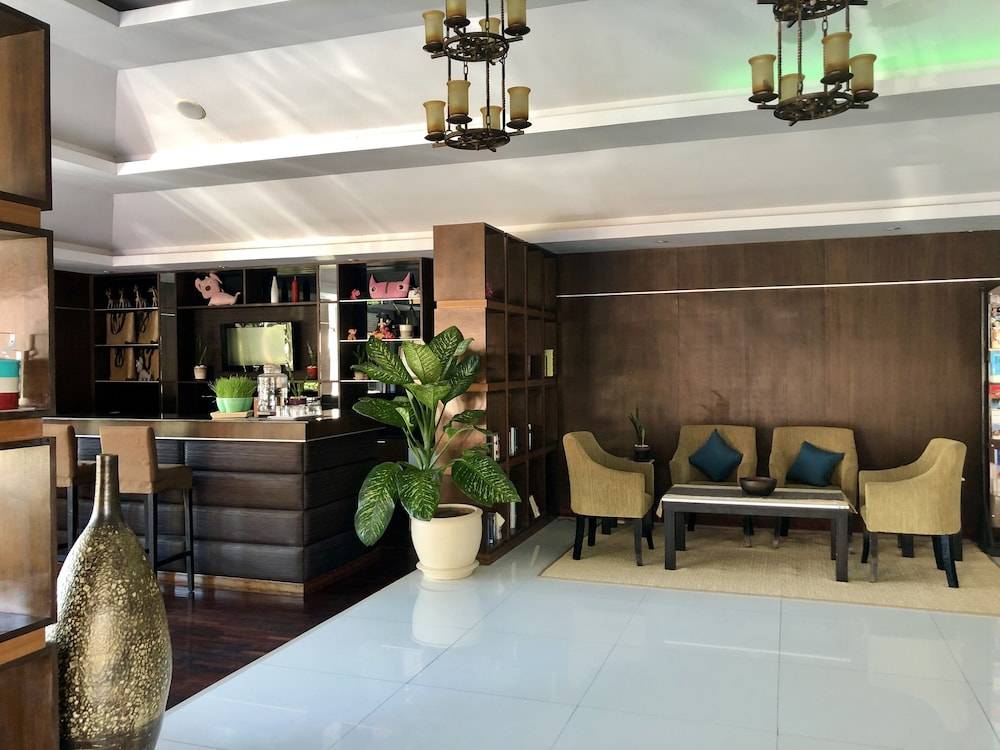 Royal Beach Boutique Resort & Spa