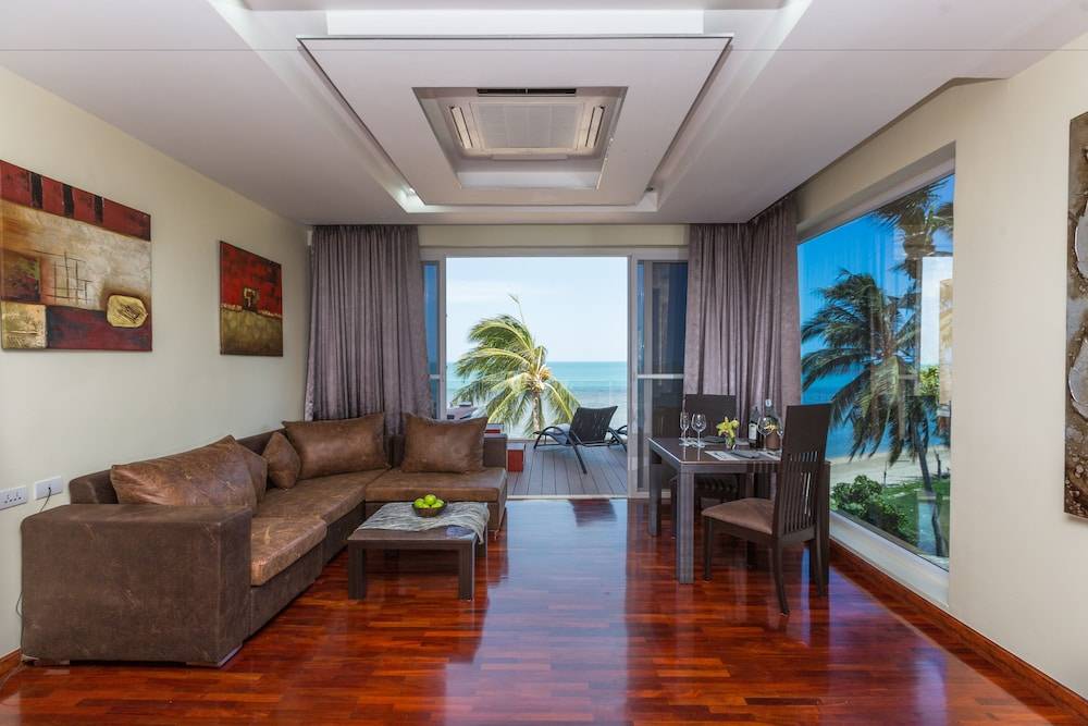 Royal Beach Boutique Resort & Spa