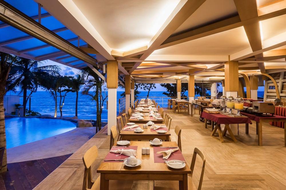 White Sand Samui Resort