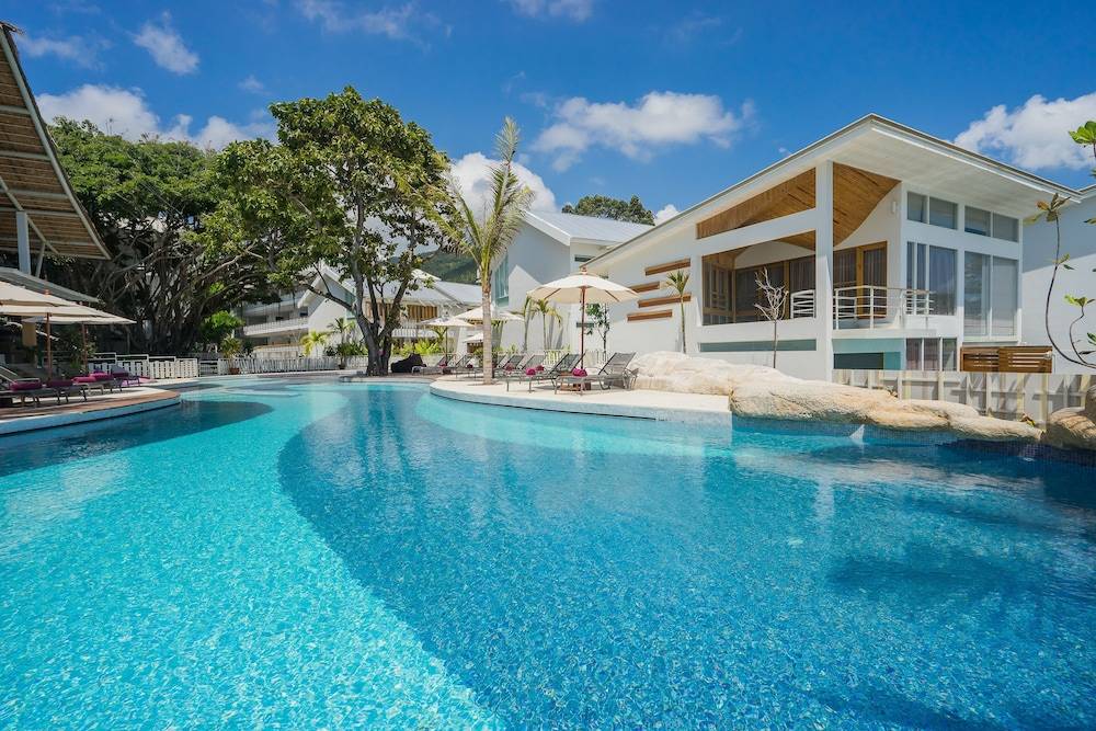 White Sand Samui Resort