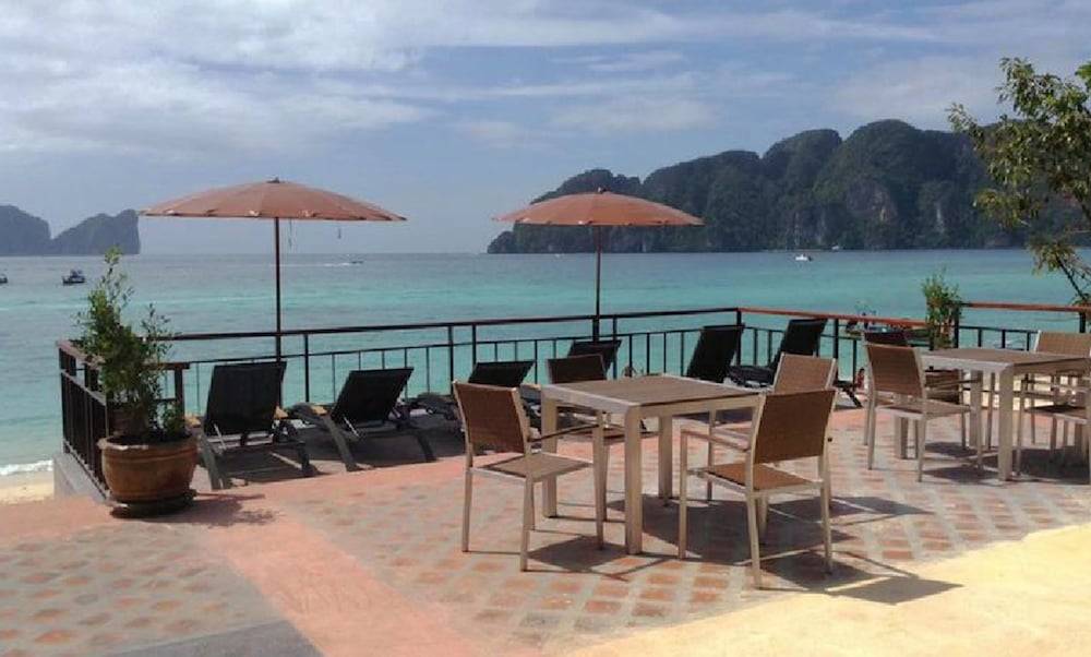 Phi Phi Long Beach Resort & Villa