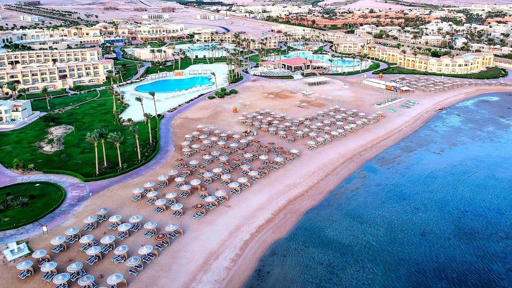 CLEOPATRA LUXURY RESORT MAKADI BAY