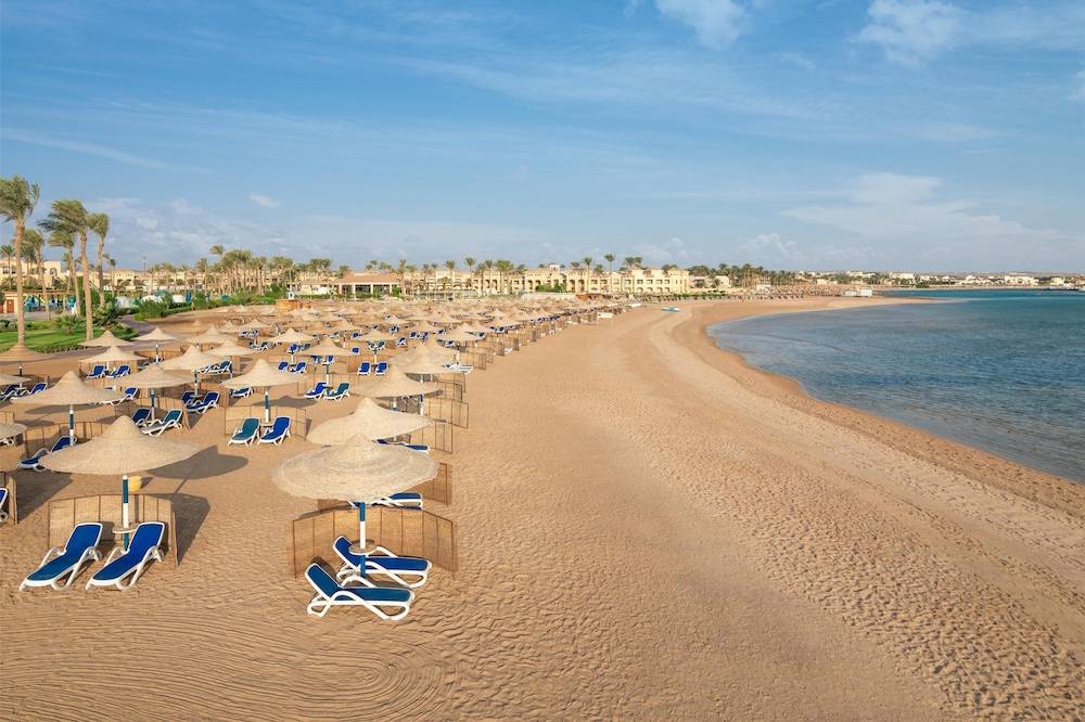 CLEOPATRA LUXURY RESORT MAKADI BAY