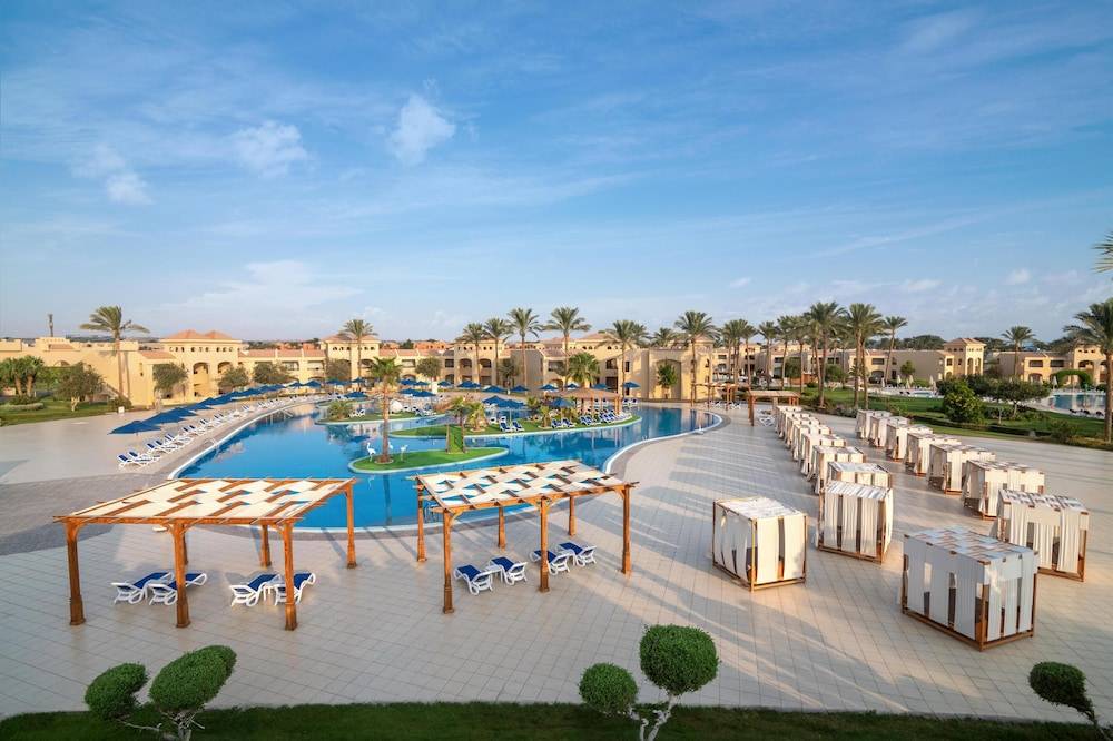 CLEOPATRA LUXURY RESORT MAKADI BAY