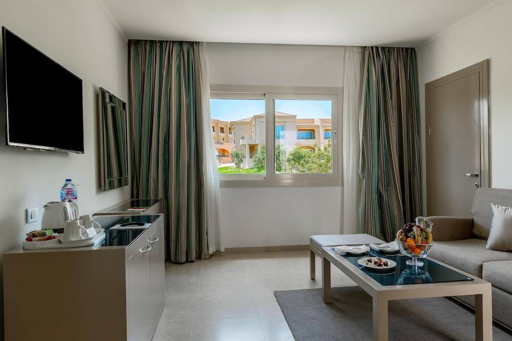 CLEOPATRA LUXURY RESORT MAKADI BAY