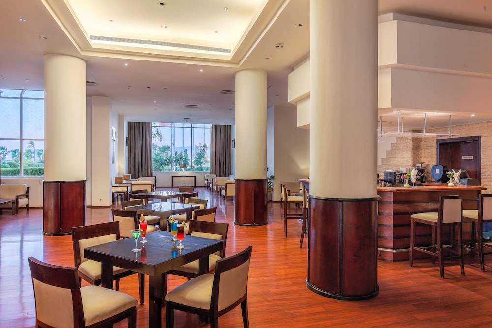 CLEOPATRA LUXURY RESORT MAKADI BAY