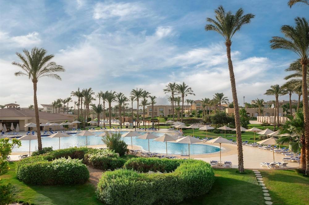 CLEOPATRA LUXURY RESORT MAKADI BAY