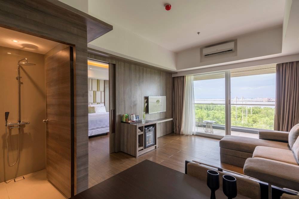 The Crystal Luxury Bay Resort Nusa Dua, Bali