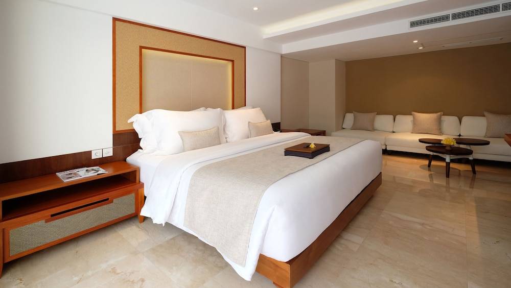 The Bandha Hotel & Suites