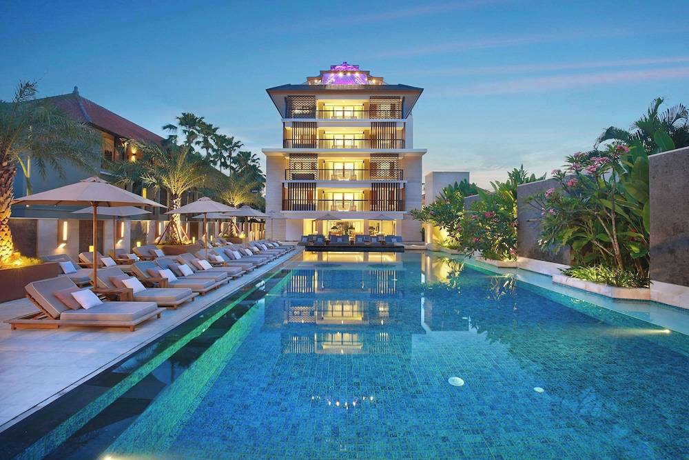 The Bandha Hotel & Suites