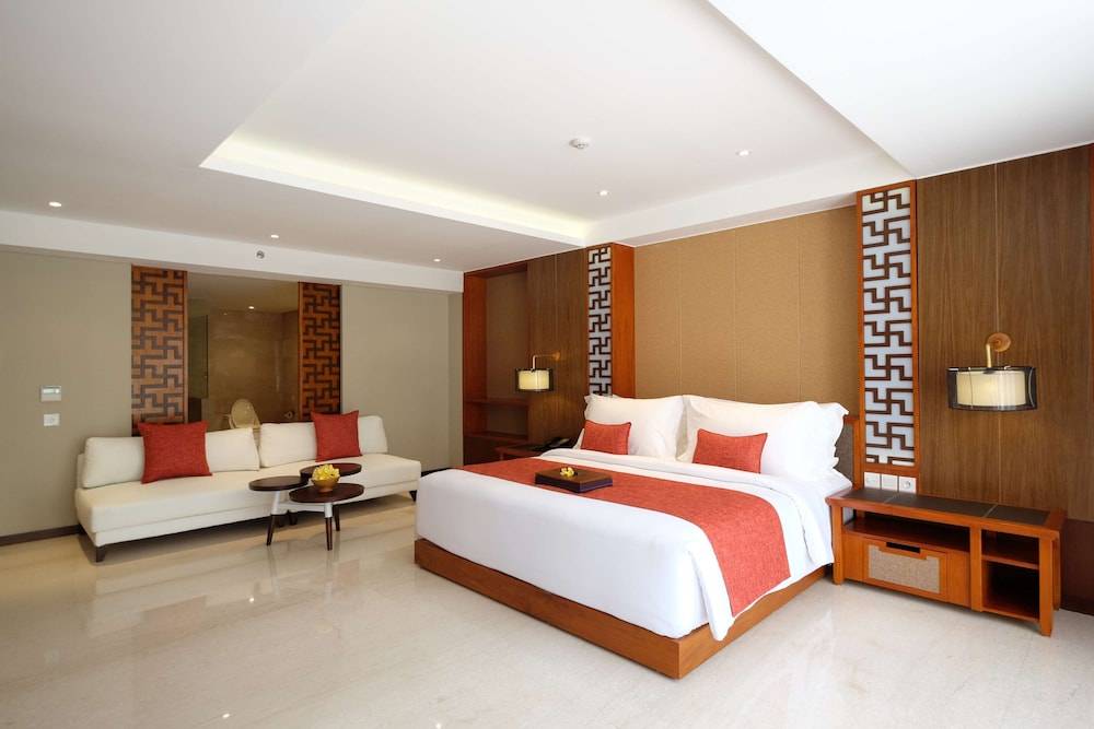 The Bandha Hotel & Suites