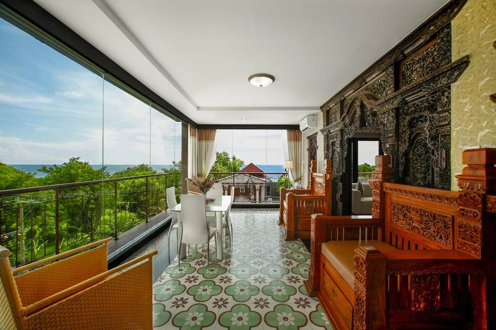 Puri Saron Baruna Beach