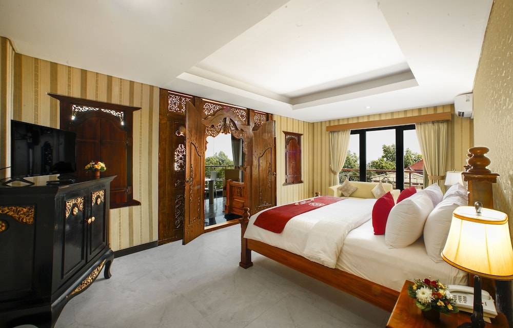 Puri Saron Baruna Beach