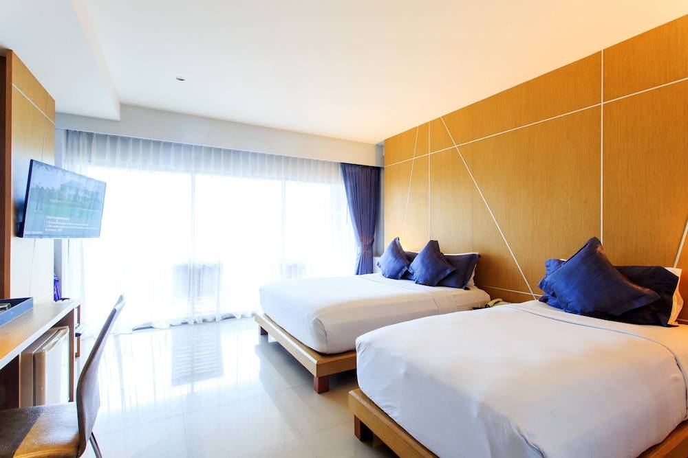 Chaweng Cove Beach Resort