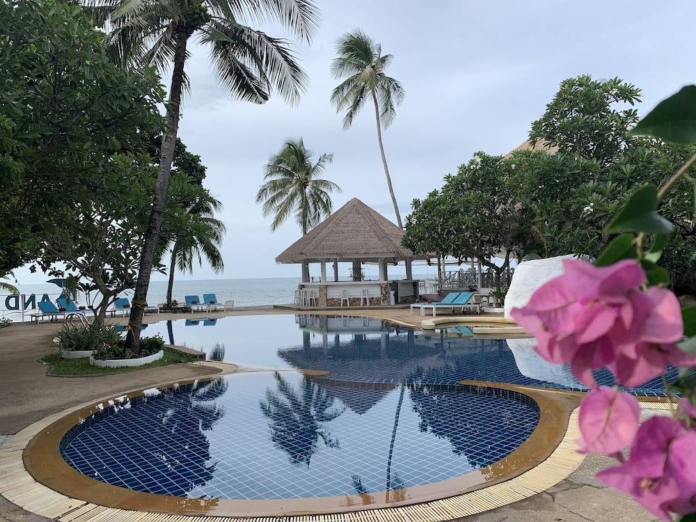 Sand Sea Resort and Spa