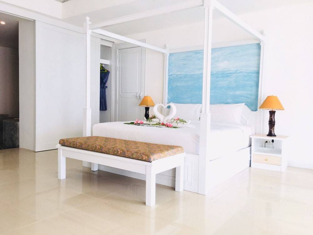 Sand Sea Resort and Spa