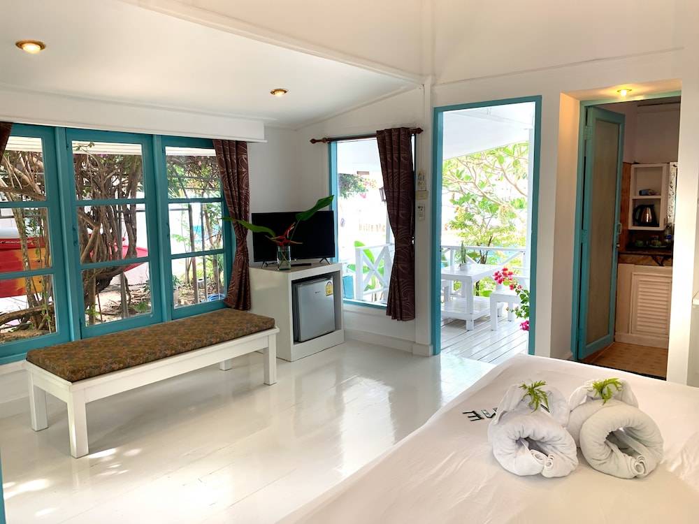 Sand Sea Resort and Spa