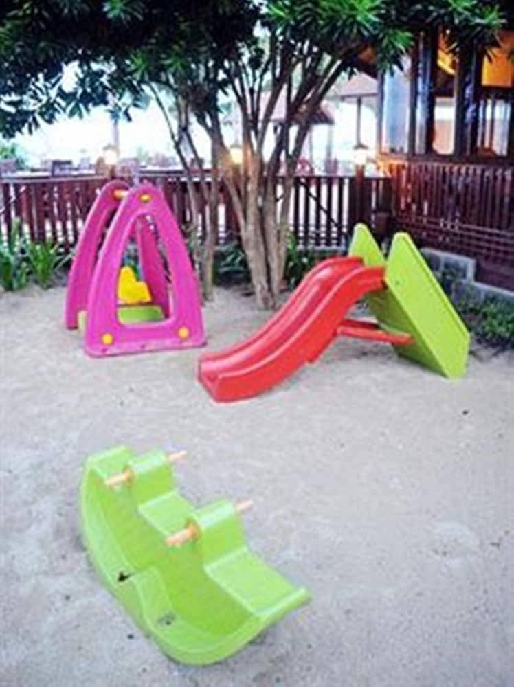 Coco Palm Beach Resort