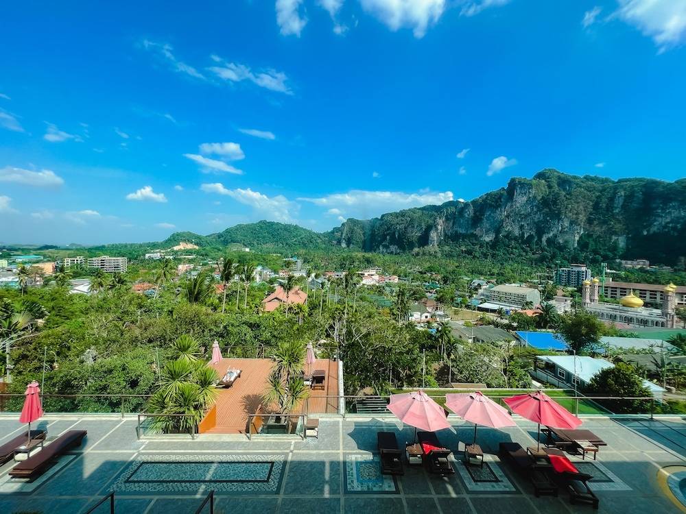 Phu Pi Maan Resort & Spa