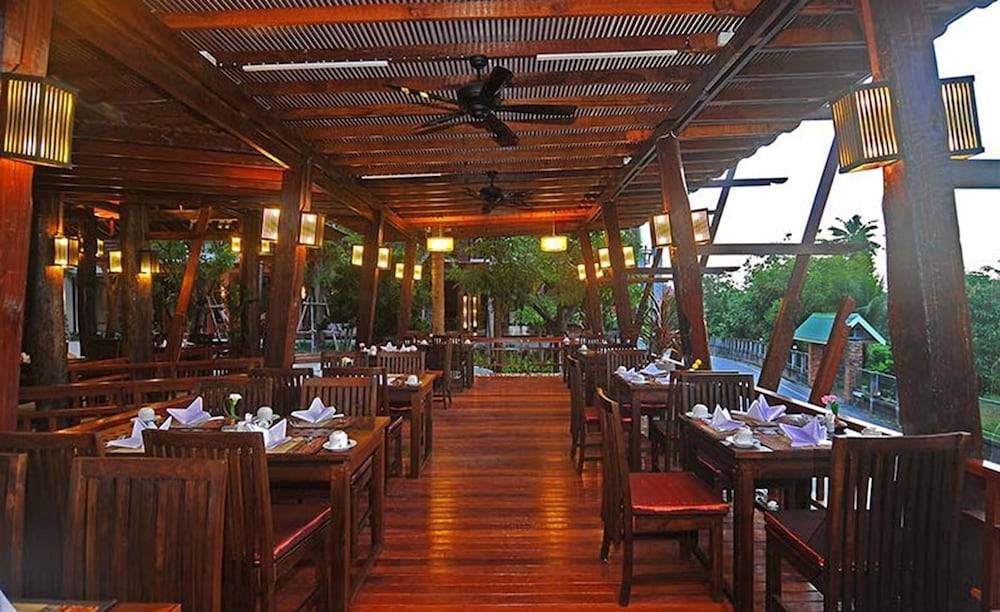 Phu Pi Maan Resort & Spa