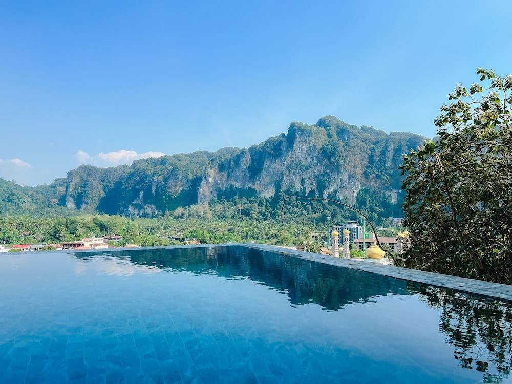 Phu Pi Maan Resort & Spa