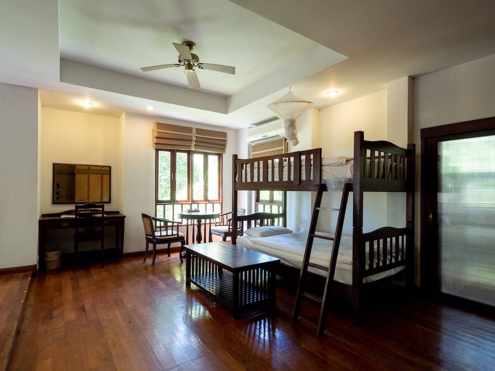 Royal Lanta Resort & Spa