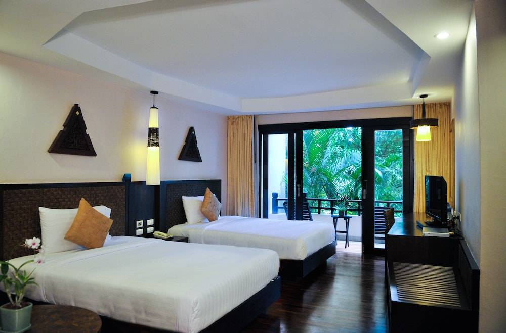 Rawi Warin Resort And Spa