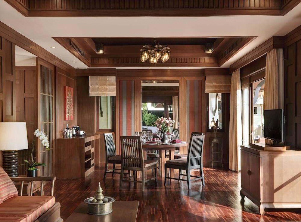 Rawi Warin Resort And Spa