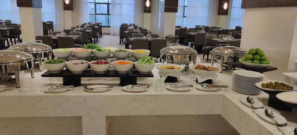 The Plaza Hotel & Resort