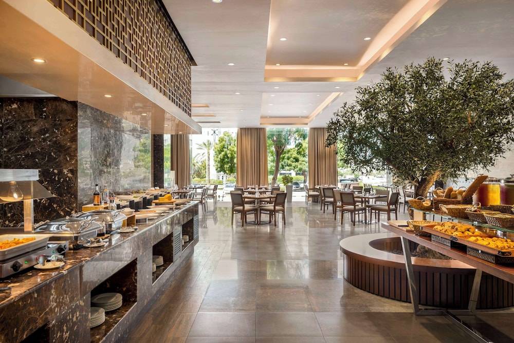 Radisson Hotel Muscat Panorama