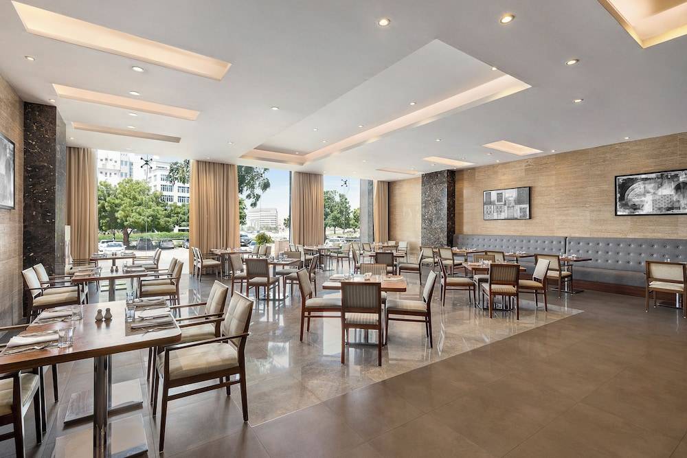 Radisson Hotel Muscat Panorama