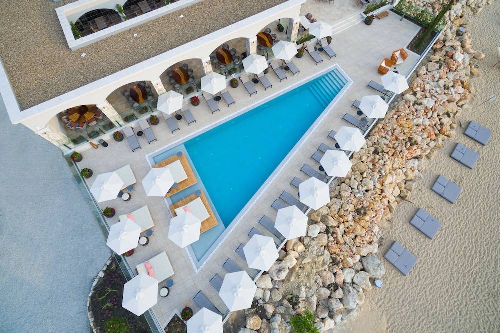 Villa Chinka by Astor Garden Hotel