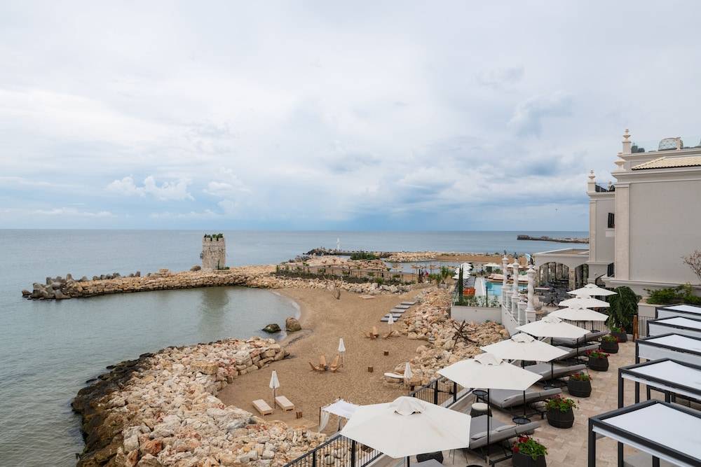 Villa Chinka by Astor Garden Hotel