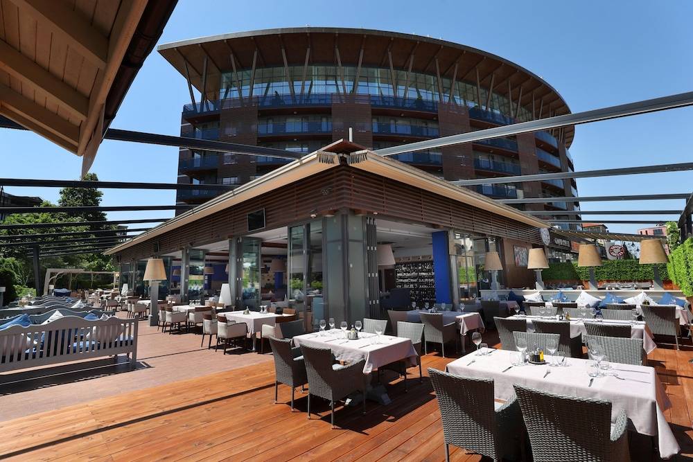 Galeon Residence & Spa