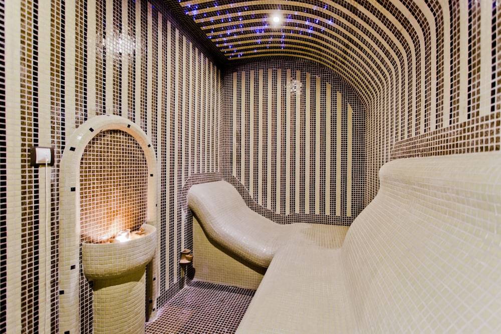 Galeon Residence & Spa