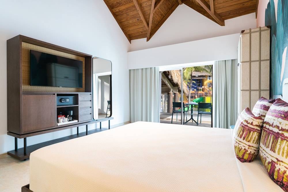 Tropical Deluxe Princess