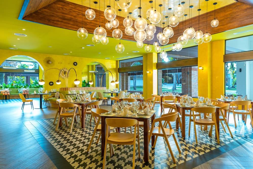 Tropical Deluxe Princess