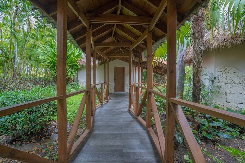 Tropical Deluxe Princess