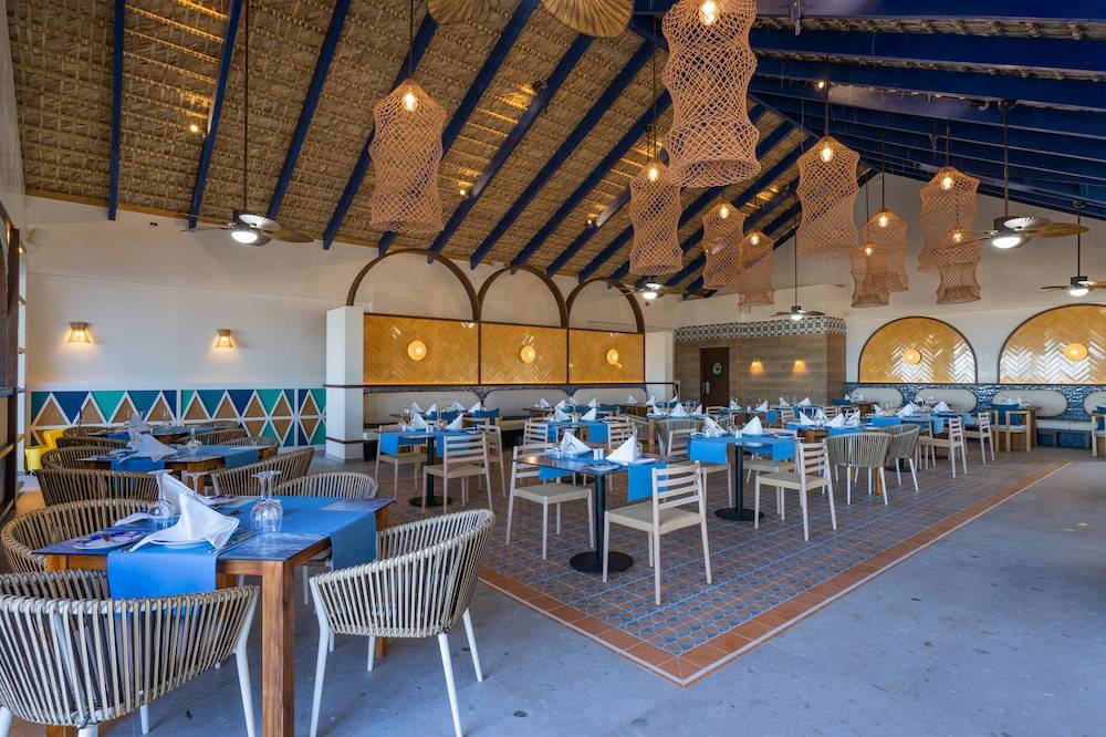 Tropical Deluxe Princess