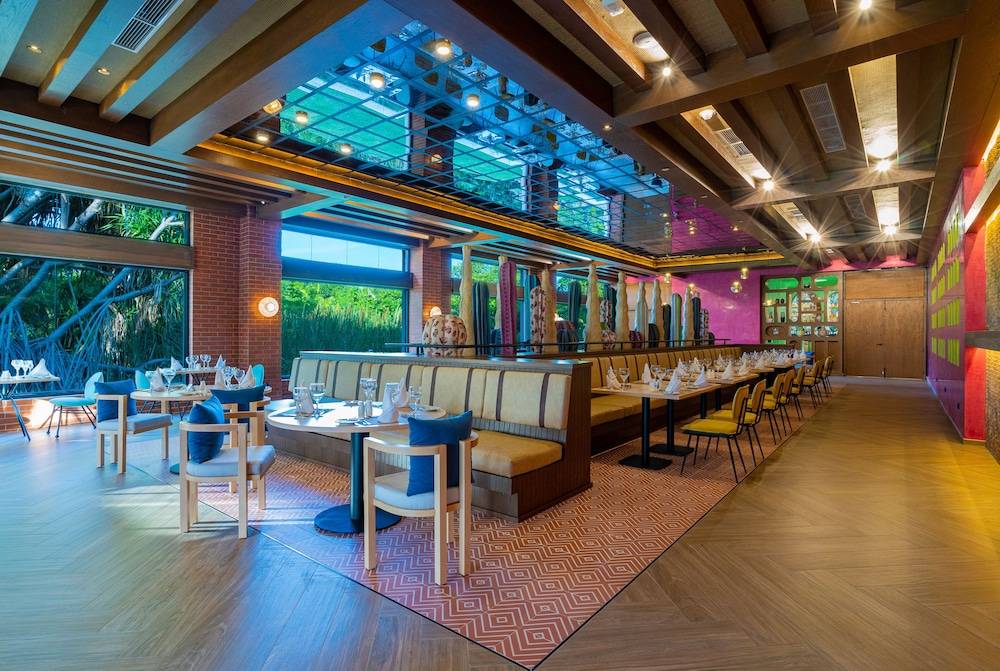 Tropical Deluxe Princess