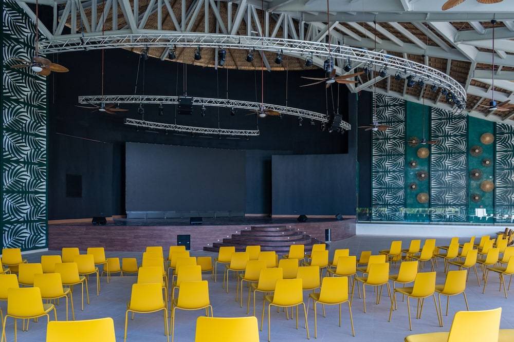 Tropical Deluxe Princess