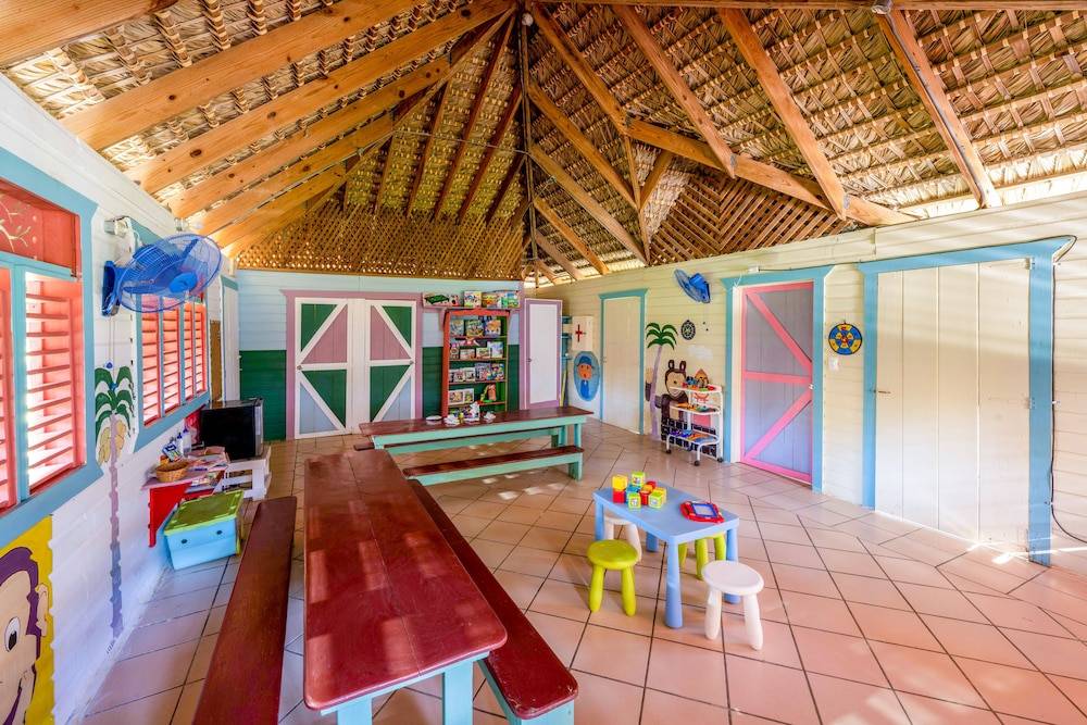 Coral Costa Caribe Beach Resort