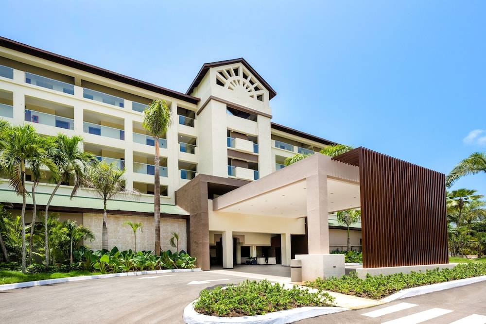 Coral Costa Caribe Beach Resort