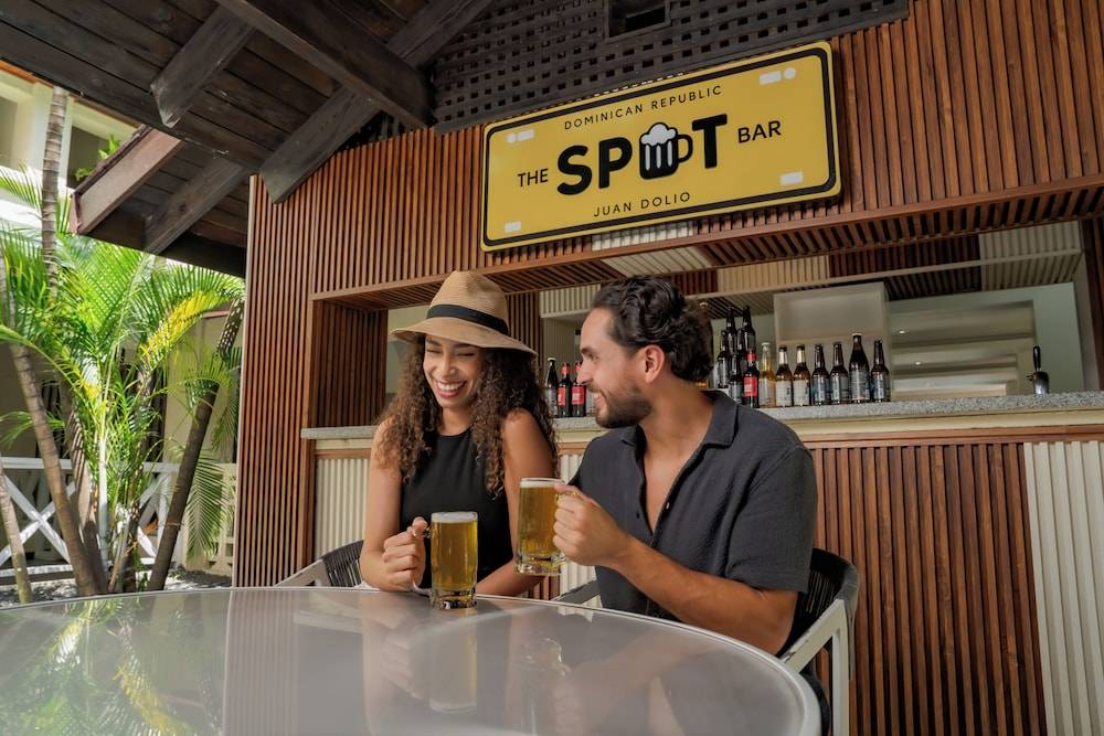 Coral Costa Caribe Beach Resort