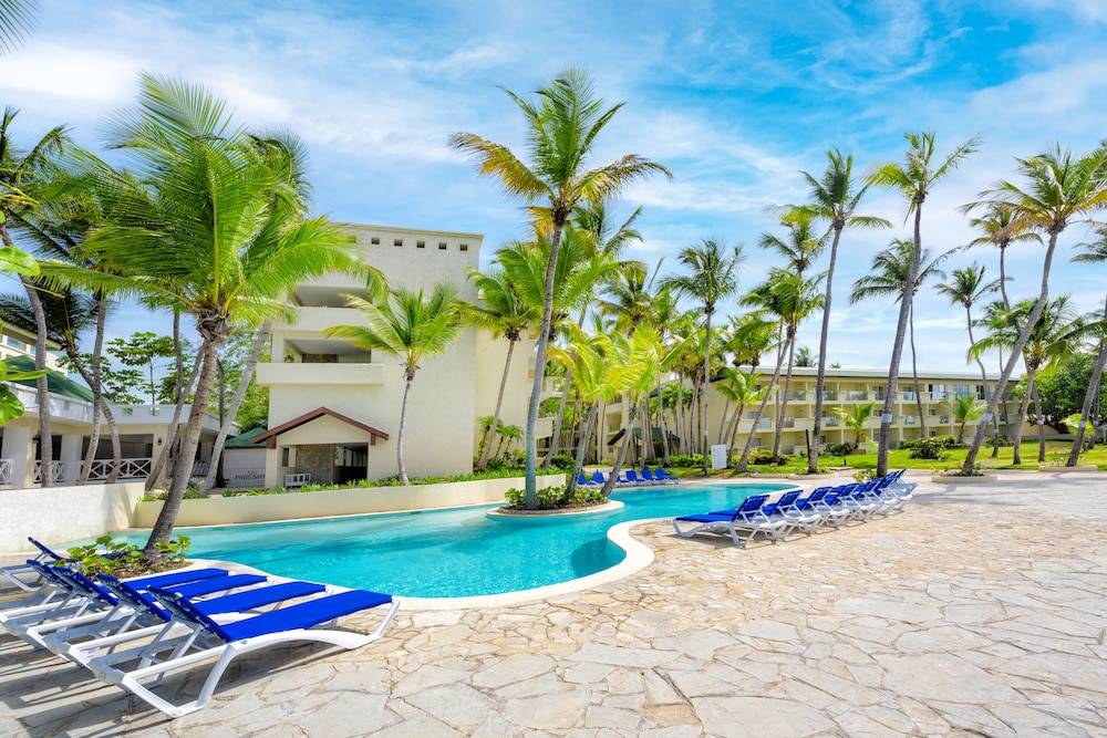 Coral Costa Caribe Beach Resort