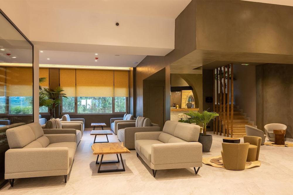 10_w3837h2561x3y0-d2a6bf41_z